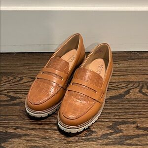 Journee Collection Women's Tan Loafers
